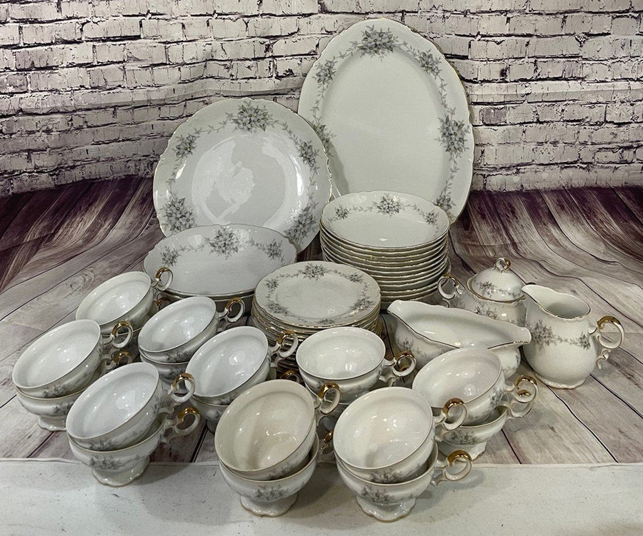 Mikasa Fine China Vintage Jennifer 9317 Pattern Made in Japan 50 Piece Set