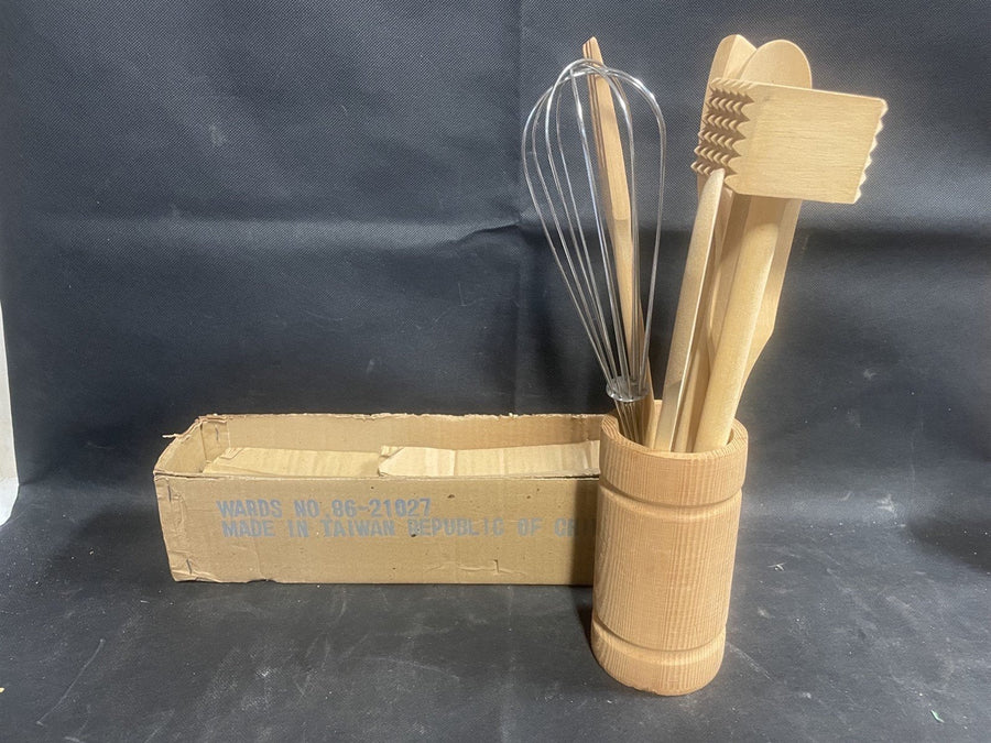 Vintage Bamboo Taiwan Wooden 8pc Kitchen Utensils Set Never Used