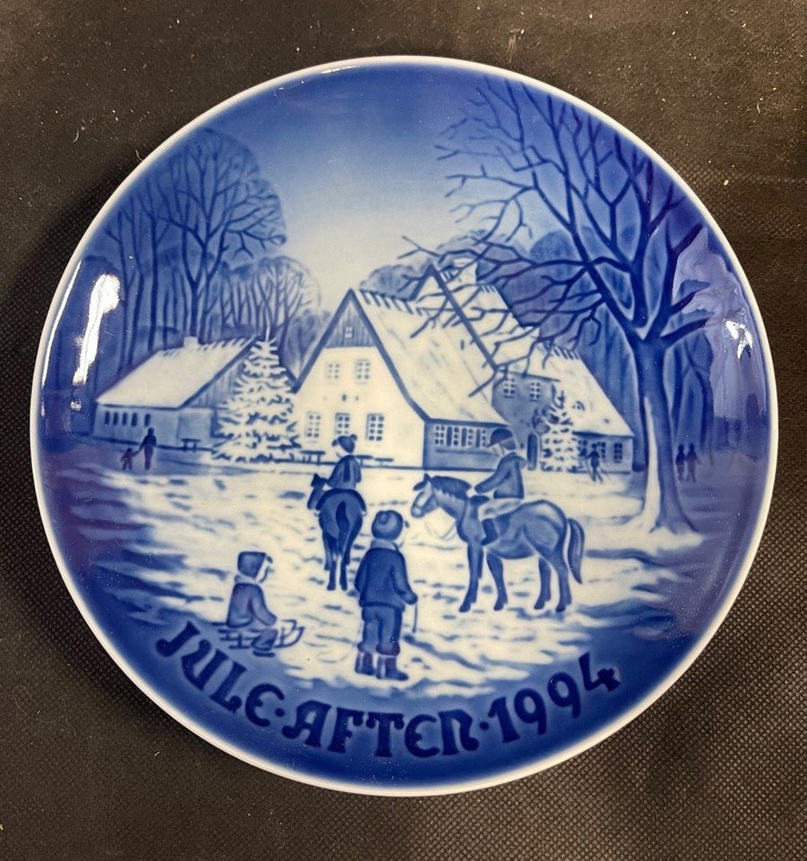 Vintage Bing and Grondahl 1994 a Day at the Deer Park Porcelain Plate