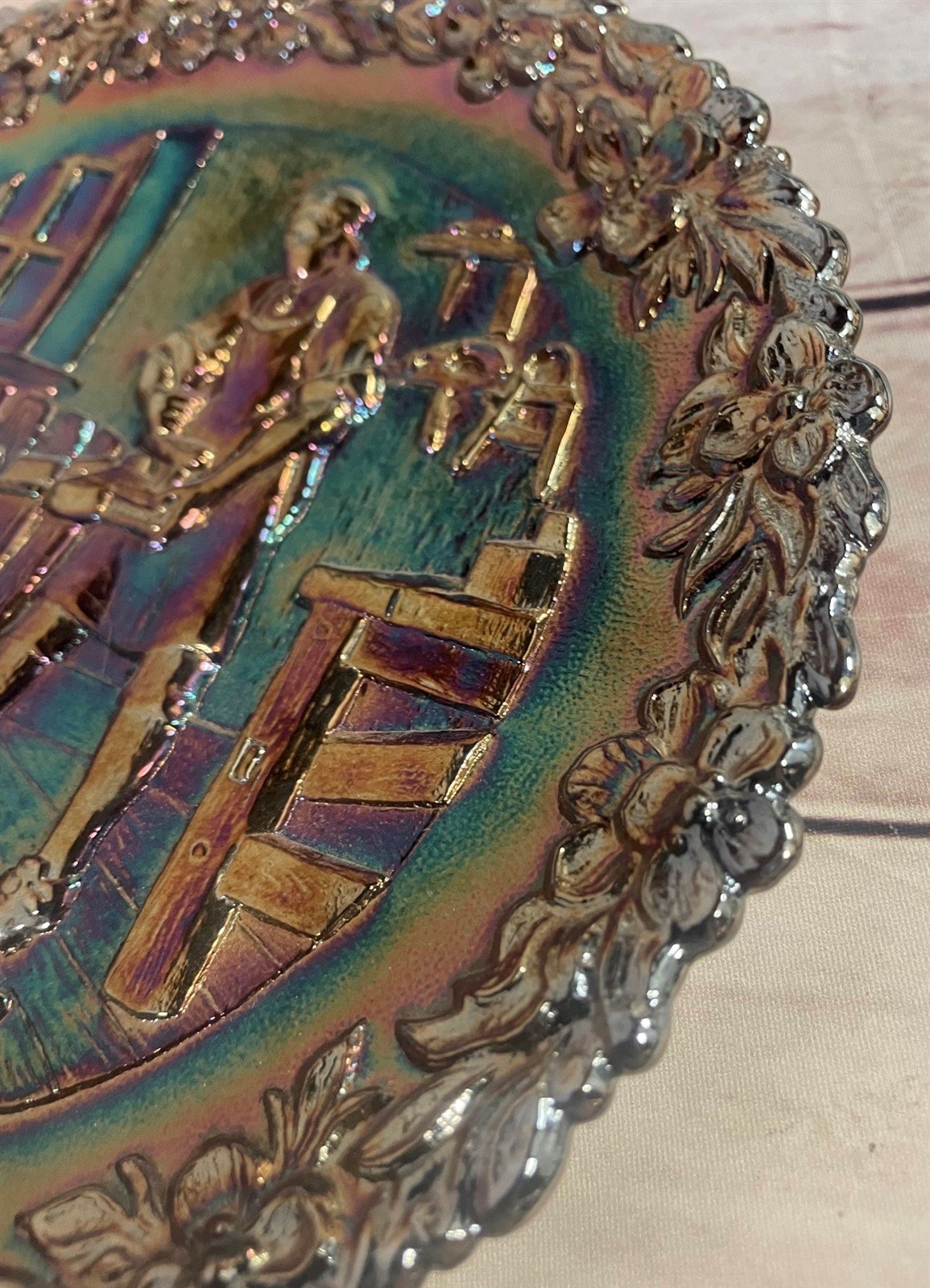 Vintage Carnival Glass Fenton Annual Decorative Collectors Plate 1974