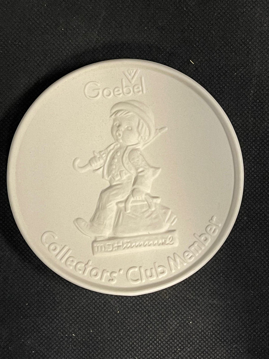 Vintage Goebel 1976 Collectors Club Member Merry Wanderer 4" Plate Coaster