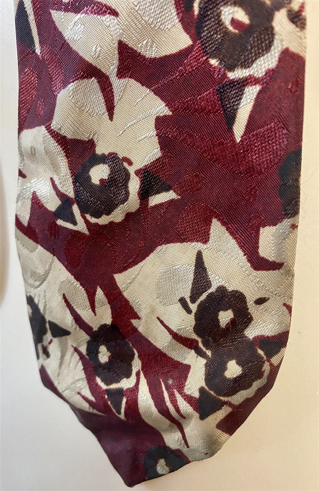 Vintage 1940s - 50s Fisher Brother Incorporated Floral Patterned Necktie