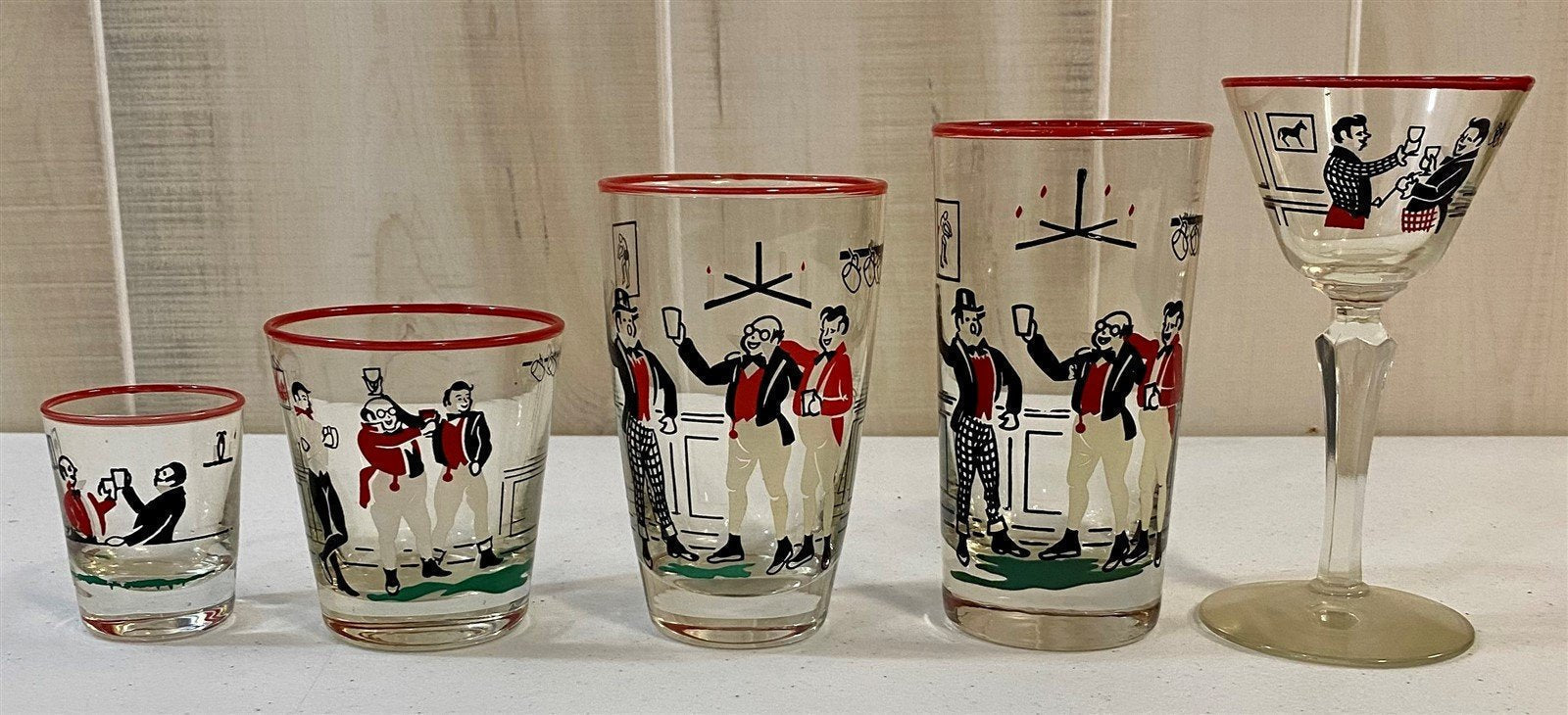 20 Vintage MCM Libbey Glass Pickwick Dickens Men in Tavern Glasses