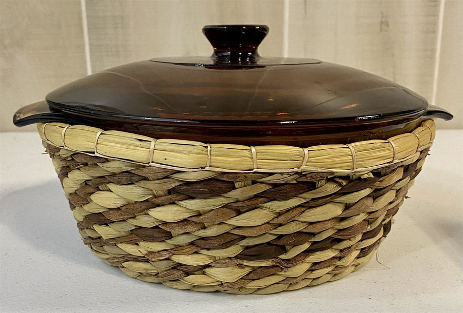 1.5 Qt. Anchor Hocking Harvest Amber Basket Buffet Covered Casserole Never Used