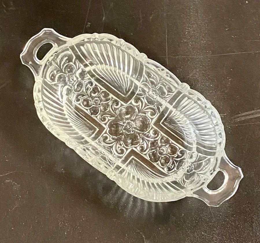 1950s Indiana Glass Killarney Small Oval Relish / Pickle / Olive/ Candy Dish