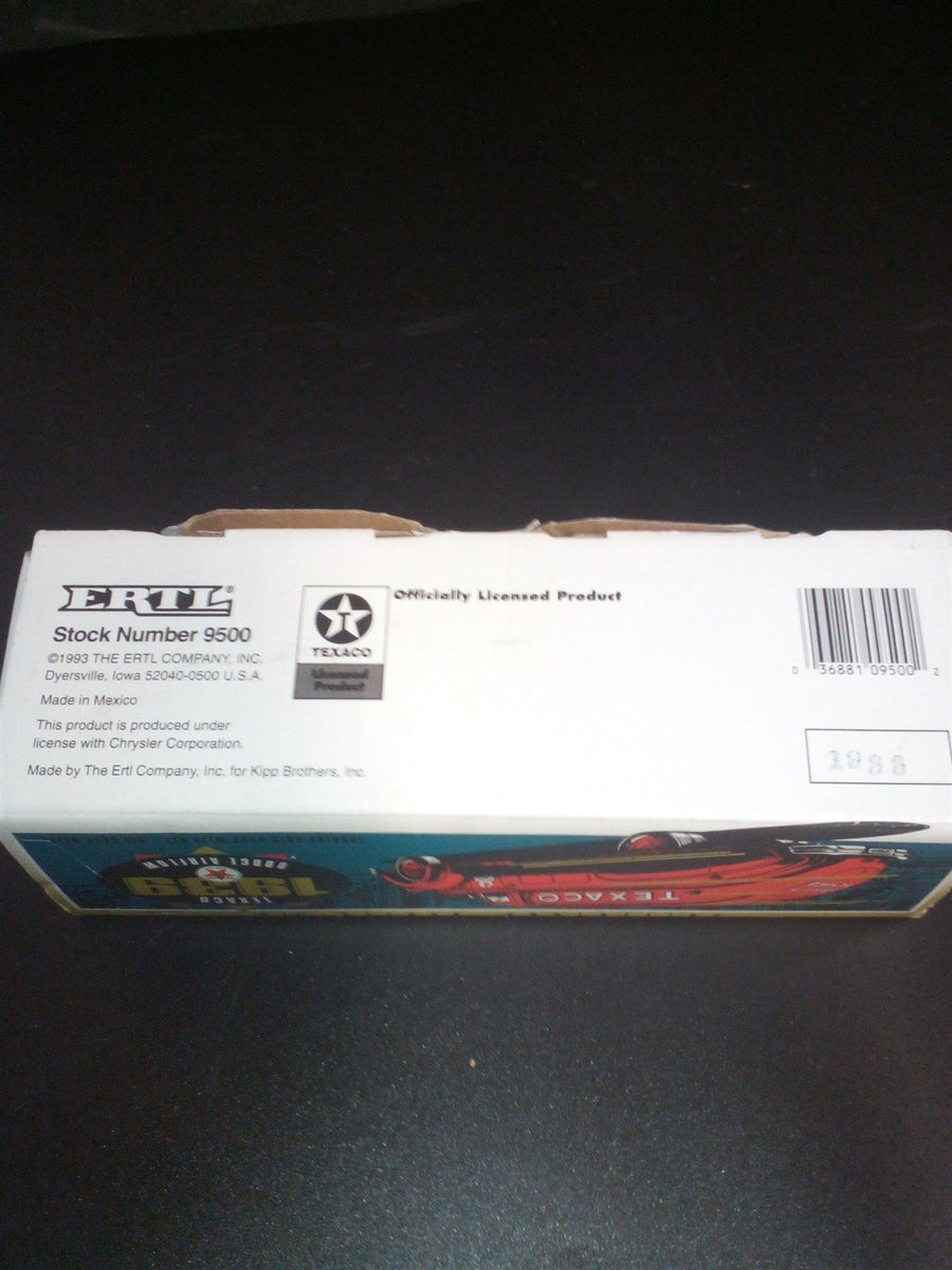 Texaco 1939 Dodge Airflow Replica With Locking Coin Bank