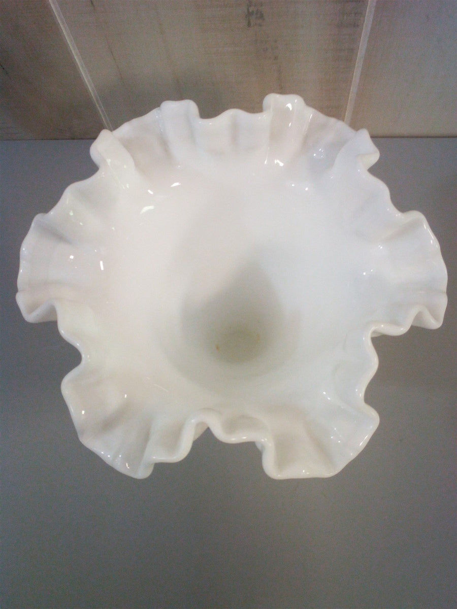 Milkglass Fluted Vase With Ruffles Hobnail