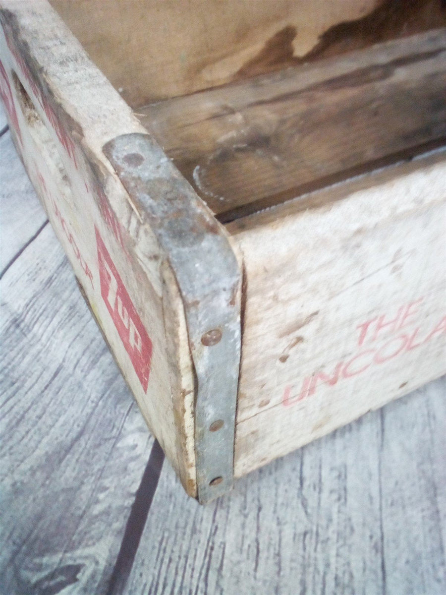 7UP Vintage Wooden Carry Crate White And Red With Galvanized Metal Straps