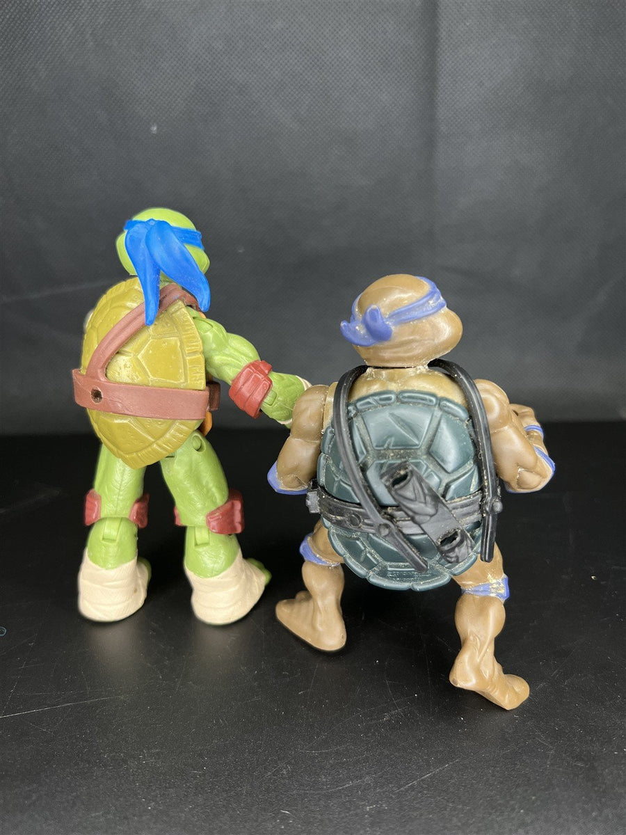 Teenage Mutant Ninja Turtles Set of Two Leonardo Action Figures 2012 2013 Viacom