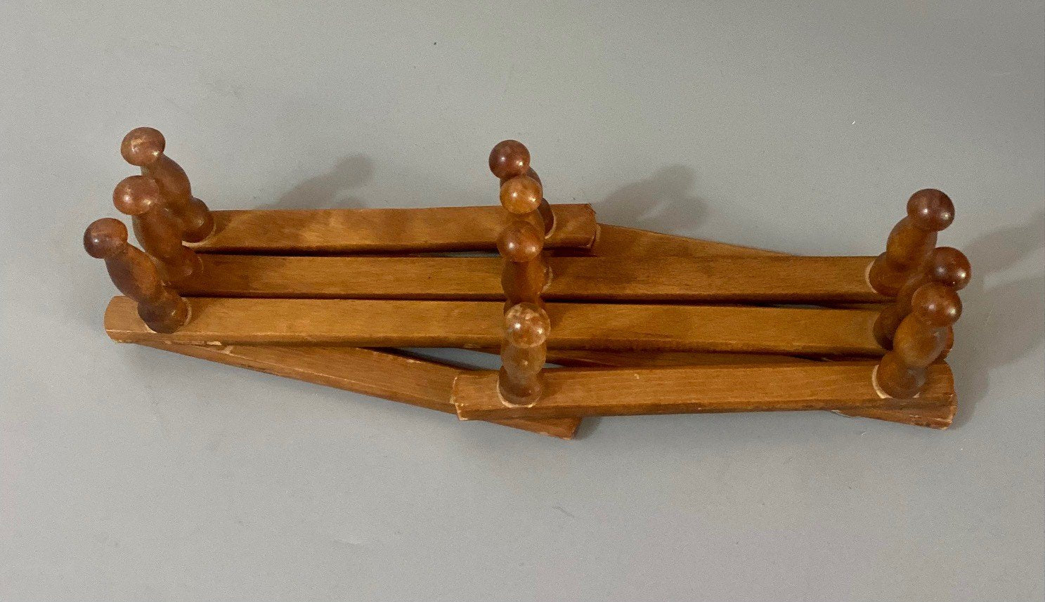 Vintage Boho Wood Accordion Wall Peg Rack w Original Sticker Kitchen King Japan