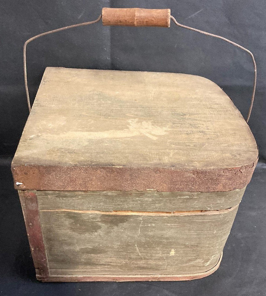Antique Primitive Rustic Farmhouse Style Wooden Egg Carrying Crate with Handle