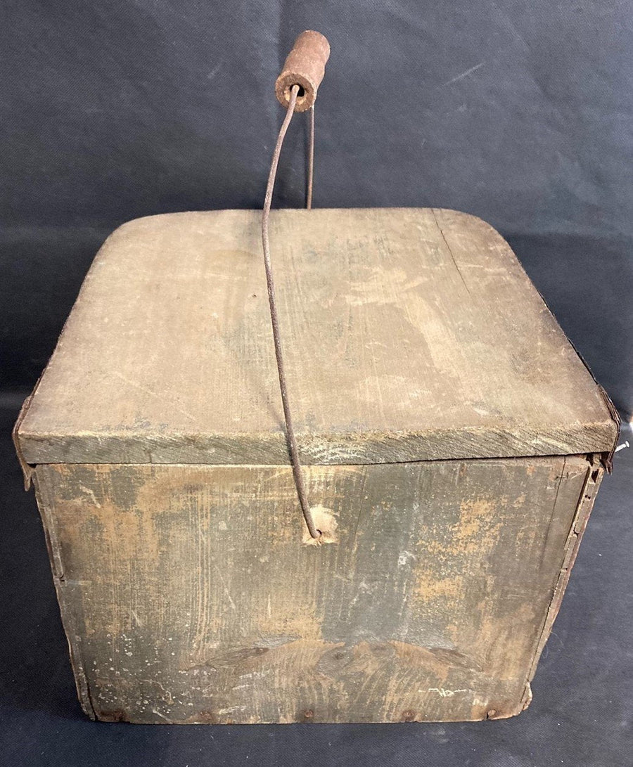 Antique Primitive Rustic Farmhouse Style Wooden Egg Carrying Crate with Handle