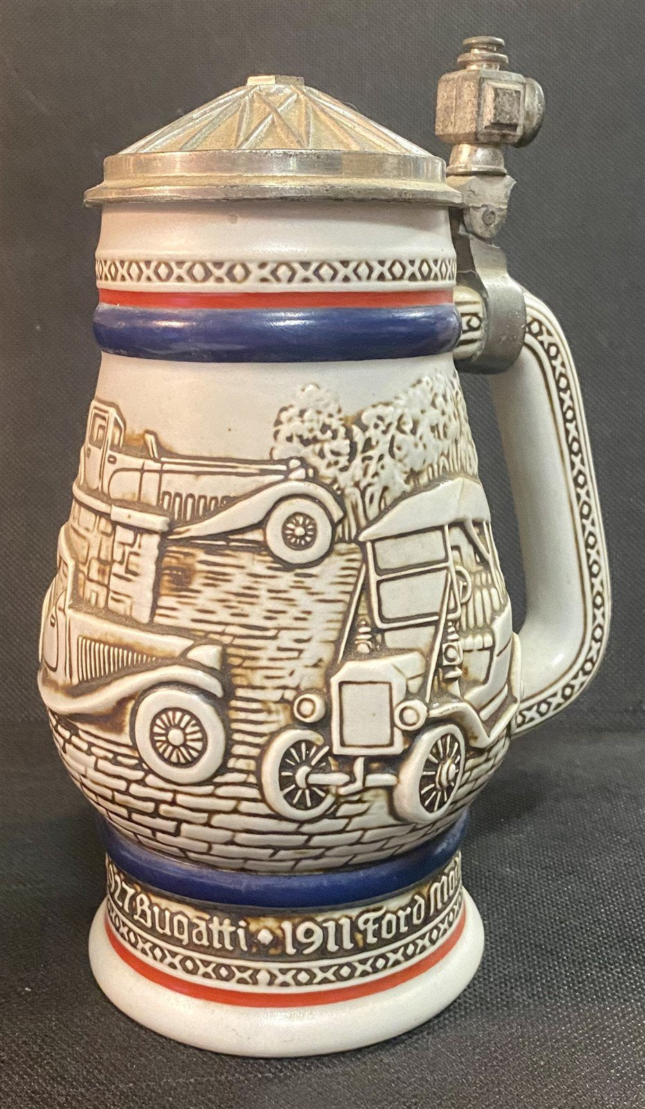 1979 Avon Exclusive Limited Edition Antique Automobile Themed Lidded Beer Stein