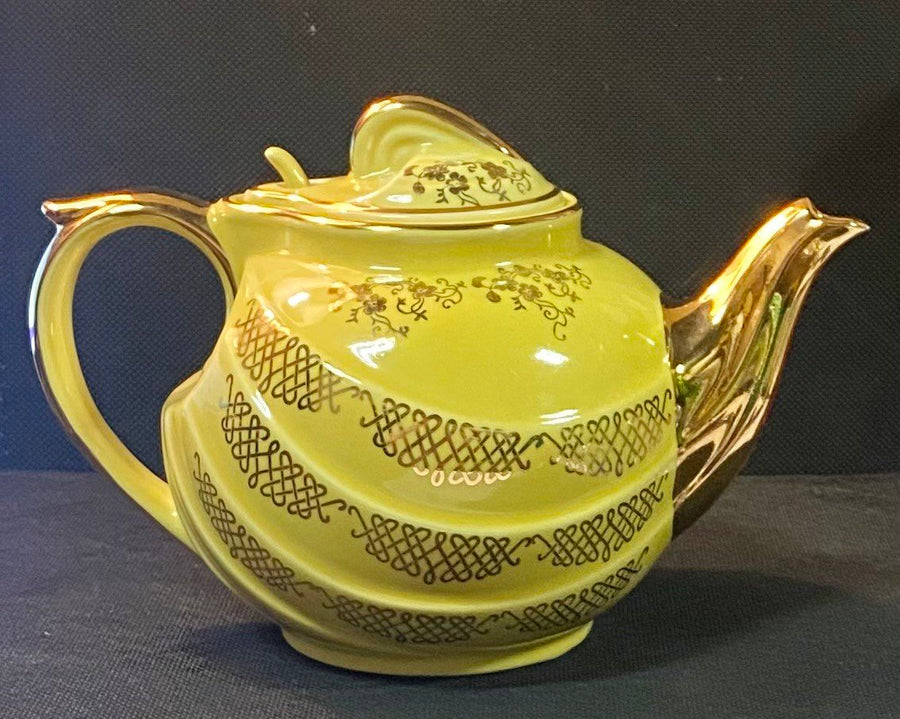 6 Cup Hall China Canary Yellow w / Gold Design "Parade" Gold Label Series Teapot