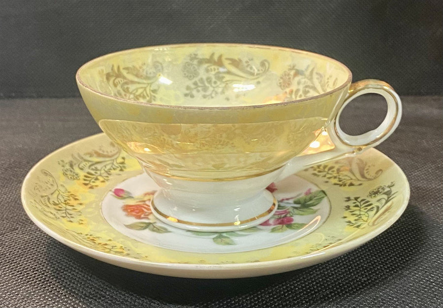 Royal Sealy China Teacup and Saucer w / Roses Gold Trim and Iridescent Border