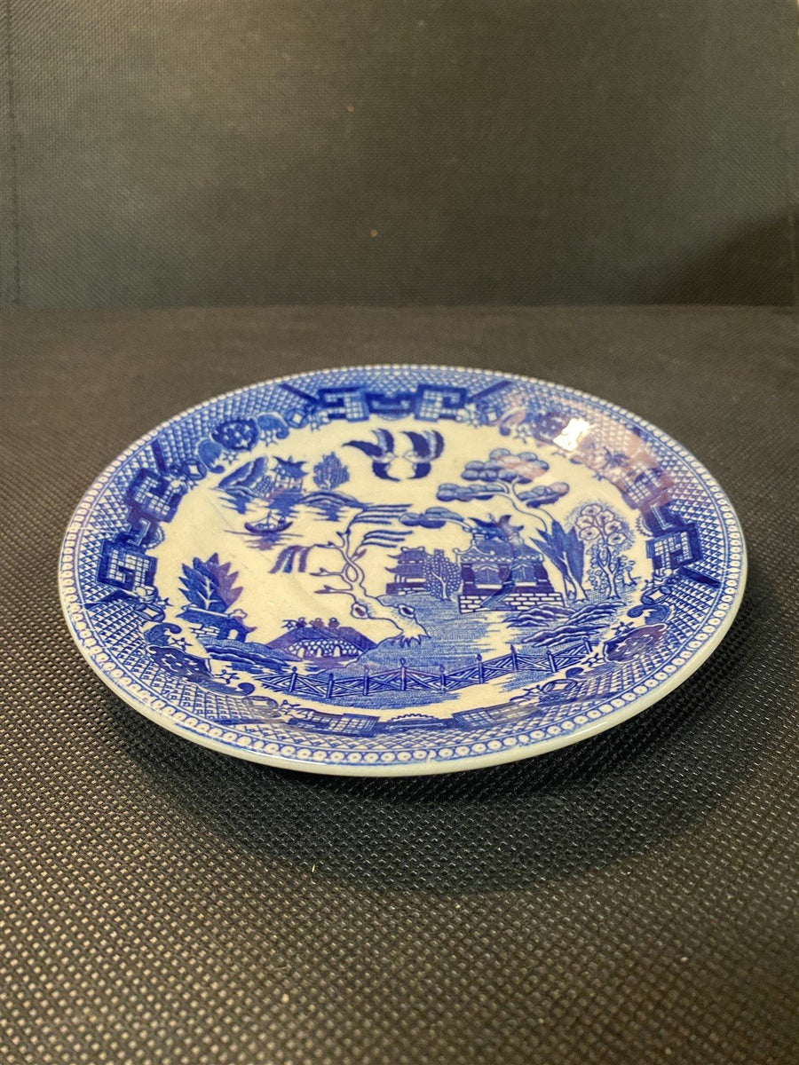 One Vintage Blue Willow Chinese Legend Patterned Unbranded Asian Art Saucer
