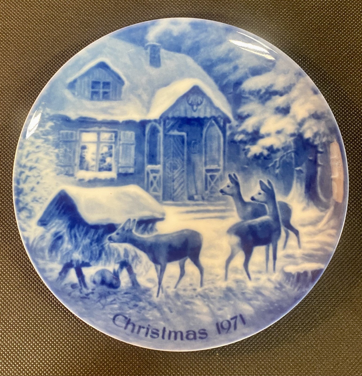 Kaiser West Germany Christmas Plate 1971 "Silent Night" Deer and Cottage Scene