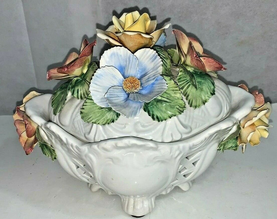 Vintage Beautiful Floral Flowered Covered Candy Dish Compote Capodimonte ?