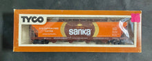 Load image into Gallery viewer, 5 Tyco HO Advertising Train Box Cars Sanka Old Dutch Morton Salt Tropicana Heinz