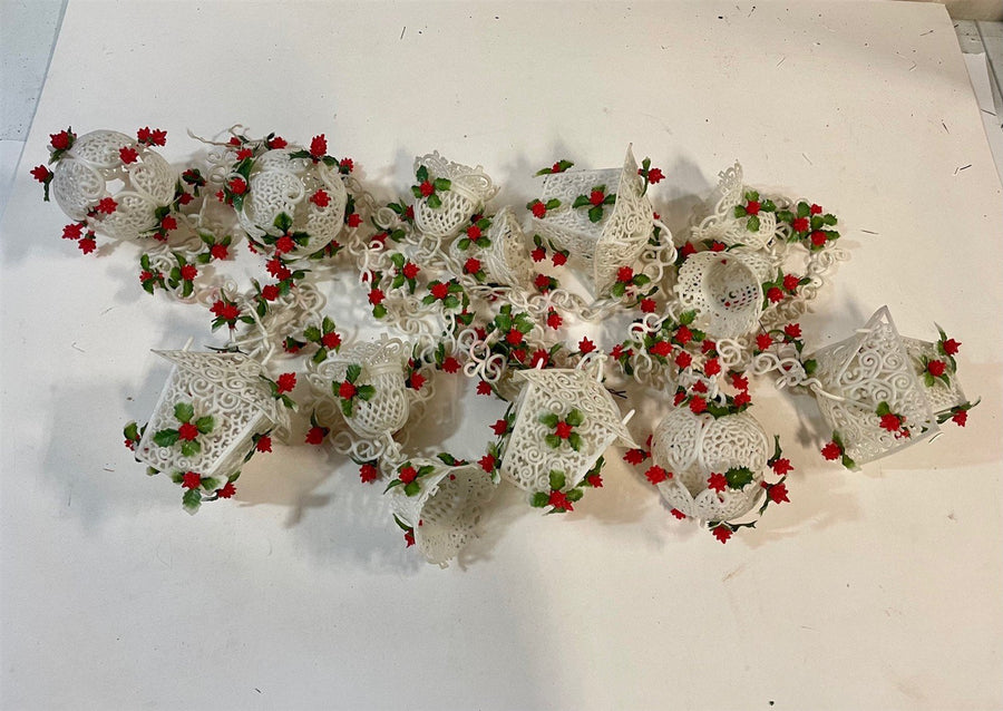 Vintage Mid Century Plastic Christmas Garland With Birdhouses And Holly