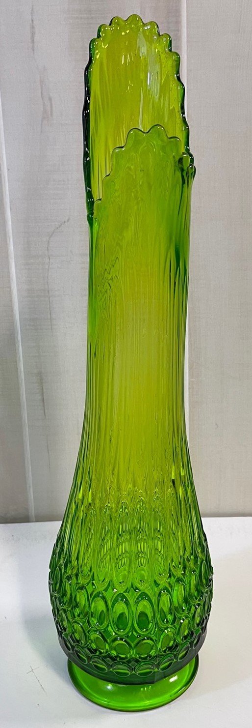 Vintage L.E. Smith Viking ? Swung 18 Inch Green Glass Art Vase