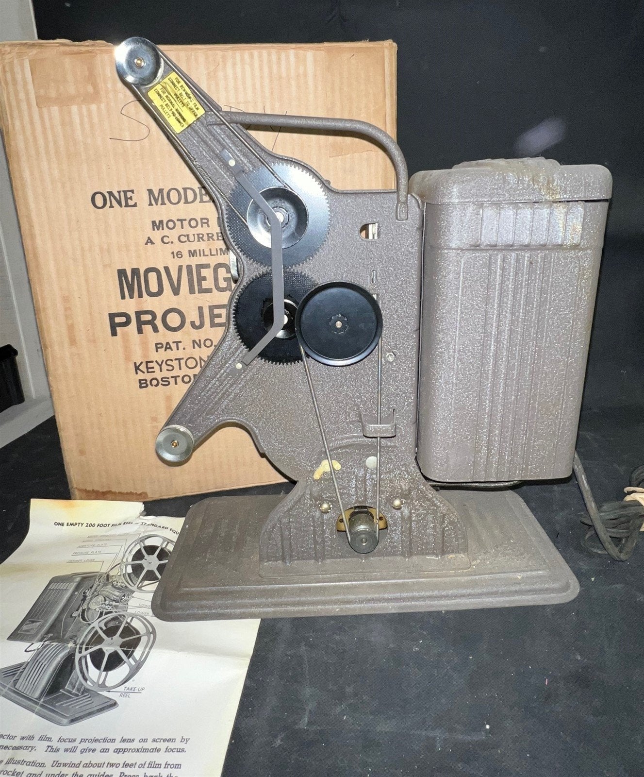 Vintage Keystone E-943 16MM Movie Graph Projector