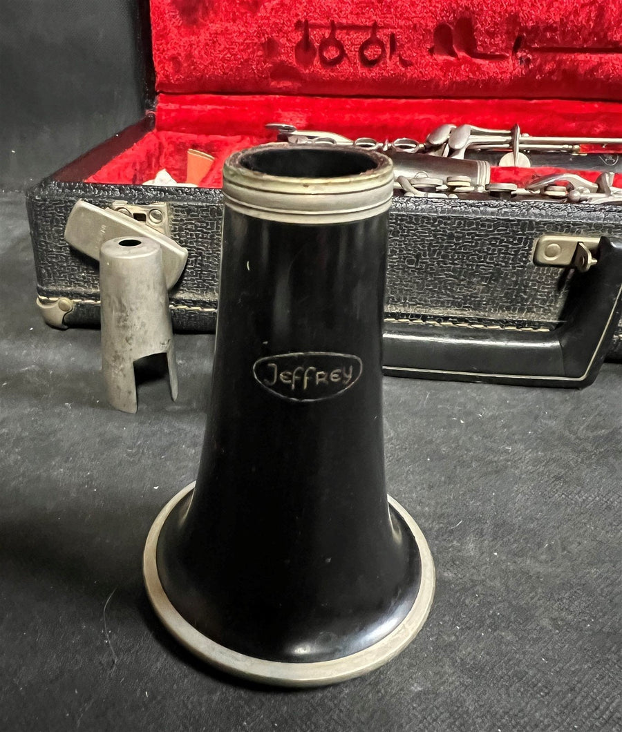 Vintage Jeffrey Clarinet Instrument In Original Hard Case Made in France