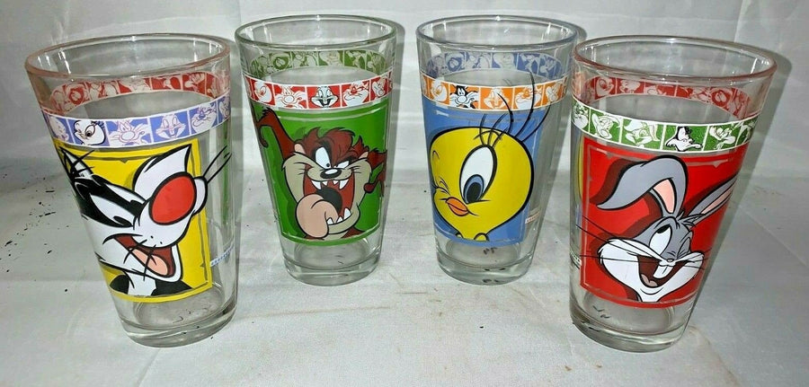 Vintage 1999 Warner Bros set of Four Looney Tunes Characters Glass Cups