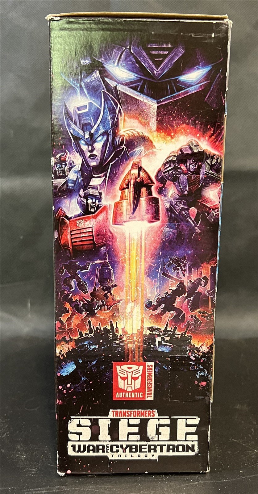 Ultra Magnus Transformers Siege War for Cybertron Action Figure Original Package